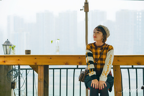江畔寻花·咖啡小筑旅游景点攻略图