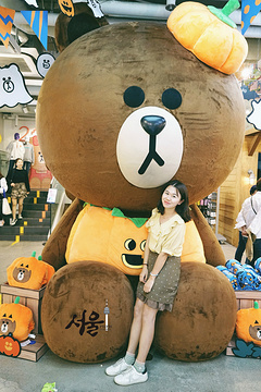 Line Friends Store(梨泰院店)旅游景点攻略图
