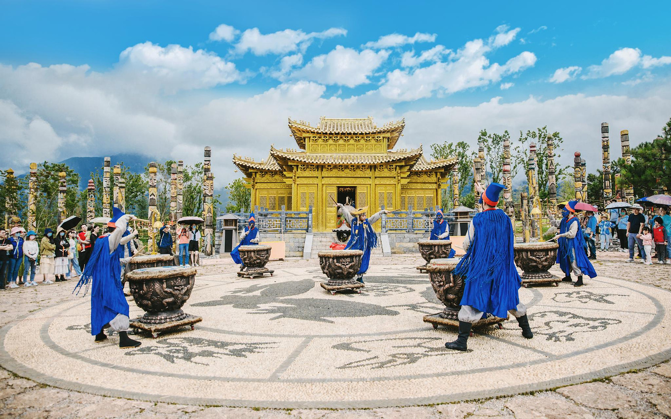 打个飞的玩穿越在丽江的东巴秘境邂逅一场山水奇遇