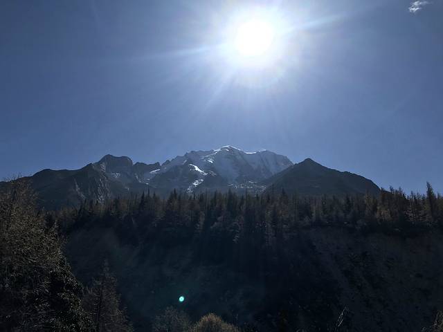 亚拉雪山风景区