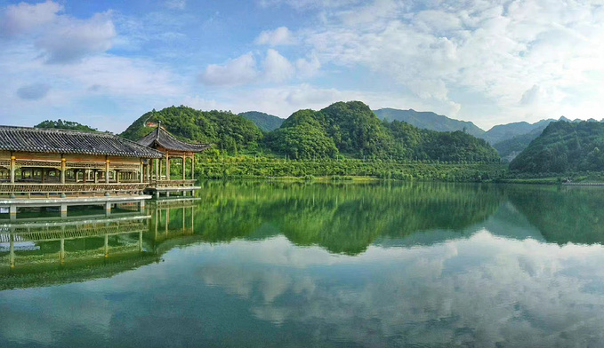 逛石板古街秦漢影視城杉木湖生態公園-都勻旅遊攻略-遊記-去哪兒攻略