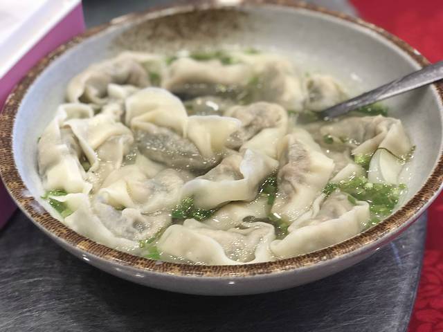 侬佳蒸菜馆(听潮店)