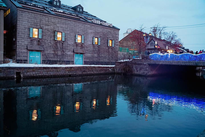 "...影《情书》，小樽运河成为象征浪漫和见证爱情的圣地，这条有着百年历史的运河，沿岸保留着昔日的风貌_小樽运河"的评论图片