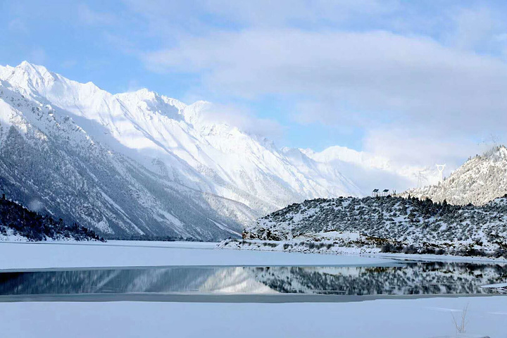 22没想到三月的湖面都是冰和雪 景色还是美的 写下美好祝愿 阳春三月的然乌湖 天地一片澄澈 然乌湖 评论 去哪儿攻略