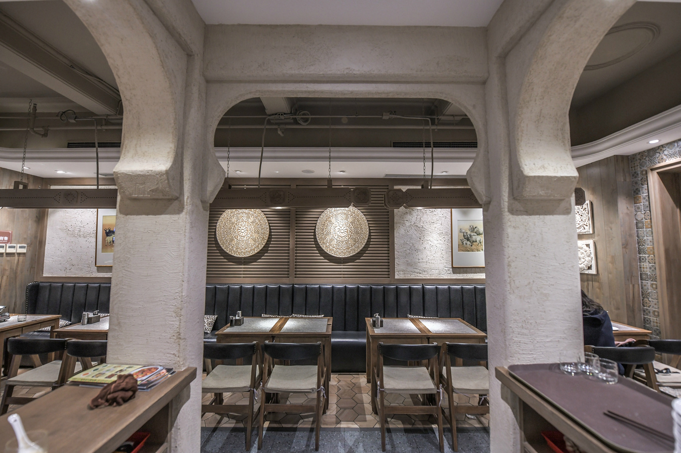 大连最正宗羊肉馆就餐环境凸显西北风食材均从宁夏空运而来