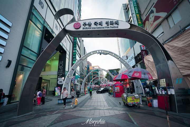 "别看名字里有“国际”，这里就像香港的街市，商品种类繁多，价格亲民，很多釜山当地人都在这里扫货_南浦洞步行街"的评论图片