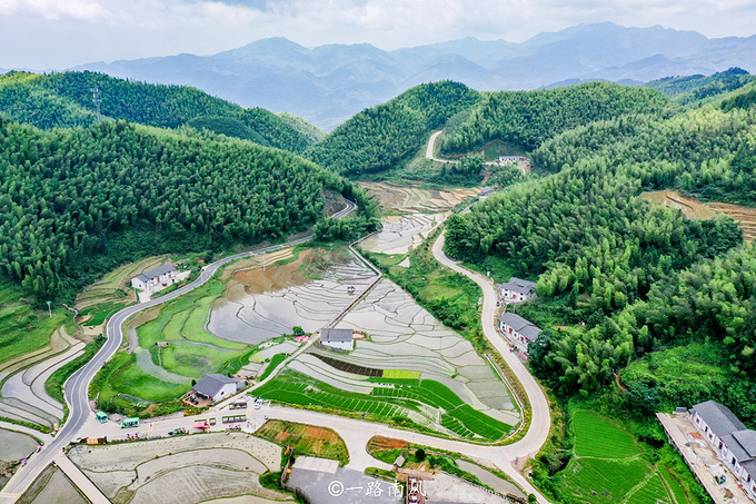 上堡梯田图片