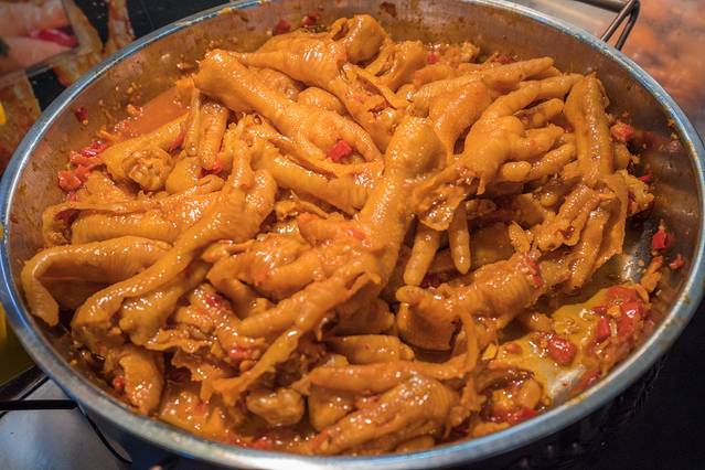 骡马市步行街美食集市