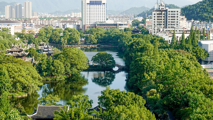 "台州府城文化旅游区（江南长城）门票+（东湖）门票有联票，价格是65，如果单买东湖，就是15元_台州府城文化旅游区"的评论图片