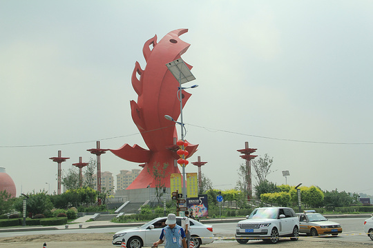 海之恋广场-白鲸剧场