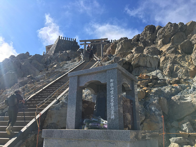 御嶽山 漫山红叶似彩霞 60多人山难之后首次开放 富士山旅游攻略 游记 去哪儿攻略