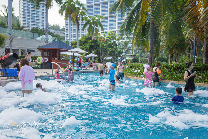 泡泡秀 | 去儿童泳池玩水撒欢