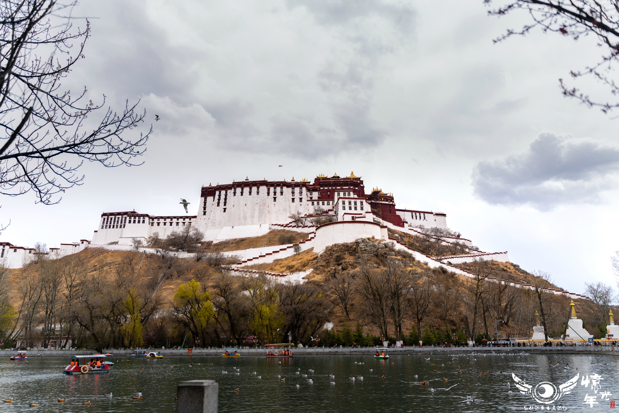 『冬季蓝天下的布达拉宫』_旅游_颇可,旅行之美,拉萨,布达拉宫,寺庙,藏传佛教,建筑,著名景点