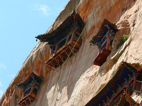 马蹄寺三十三天石窟旅游景点图片