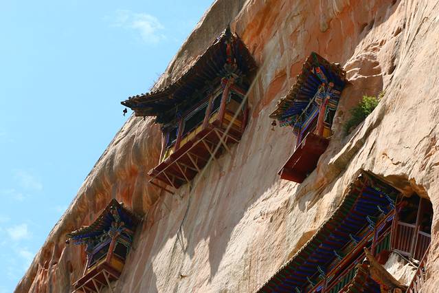 马蹄寺三十三天石窟