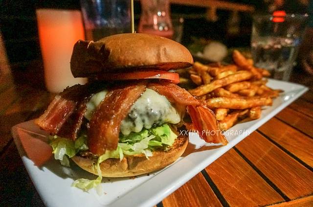 Cheeseburger In Paradise