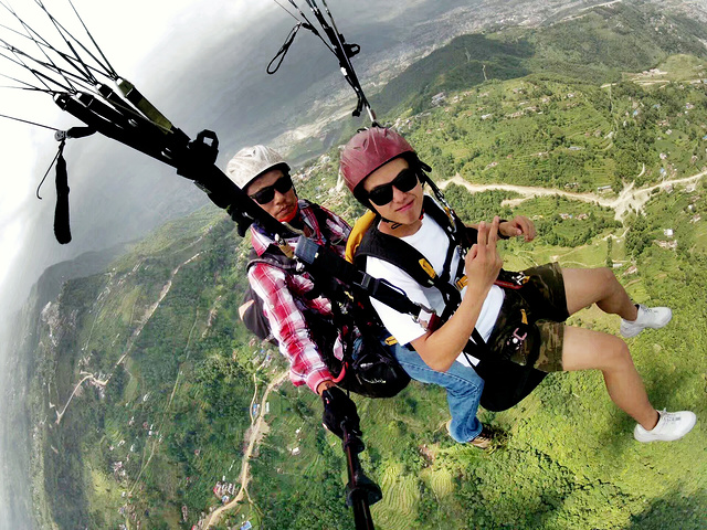 "尼泊尔滑翔伞大头公司只要有两家，一家是Paragliding滑翔伞公司，一家好像叫360滑翔伞公司_Paragliding滑翔伞公司"的评论图片