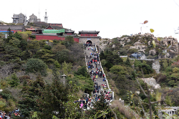 "民众对泰山老母的候信仰与喜爱，是一种历史积淀下来的埋藏在人们心灵深层的对母亲的爱_天街"的评论图片