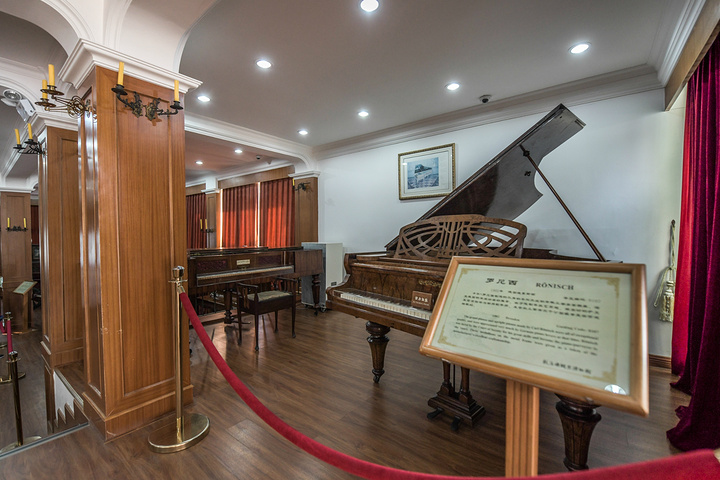 "尤其是钢琴博物馆，展示的钢琴都是世界名牌产品，个个都是价值上百万甚至千万元的那种，会发现这个博..._钢琴博物馆"的评论图片