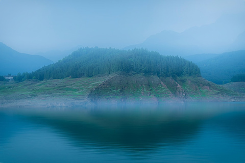 雅女湖