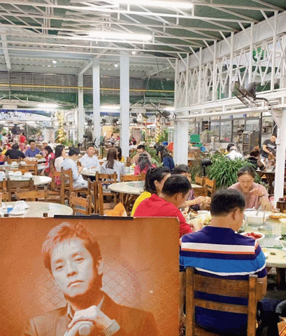 "别急，这里我为大家推荐一家海鲜店——霸王岭6号，面朝大海海鲜店。即使会挑选，那么多海鲜店，选哪家呢_面朝大海鲜(霸王岭6号店)"的评论图片