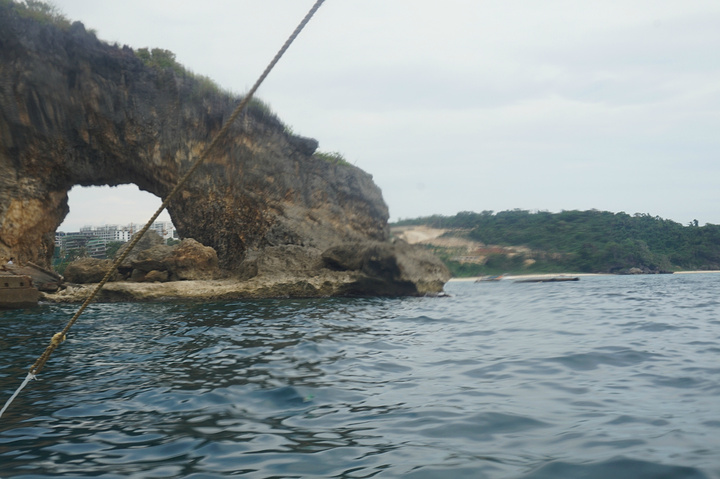 "跳岛其实就是环岛的意思，菲律宾的长滩岛面积本来就不是很大，所以可以乘船环游一下长滩岛，长滩岛的..._跳岛"的评论图片