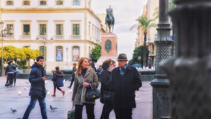"———『坦蒂里亚斯广场的一景』从坦蒂里亚斯广场再往前走，就要慢慢穿越回摩尔人的时代_拉科雷德拉广场"的评论图片