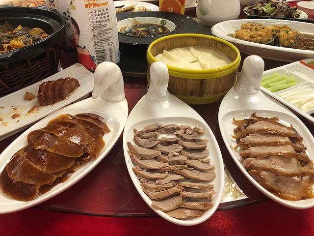 翡翠游龙美食农庄