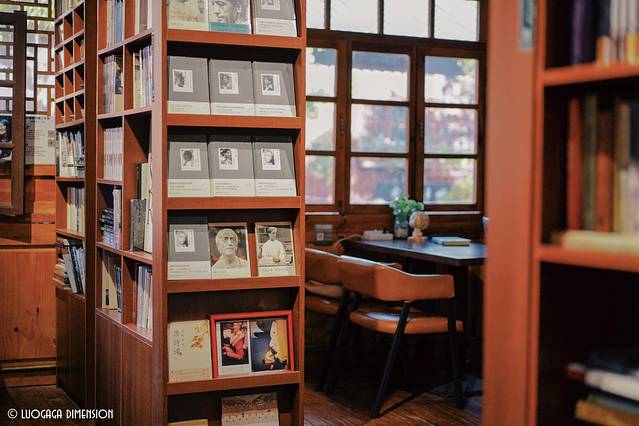 东方书店(光华街店)