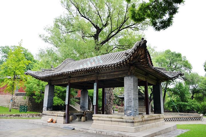 "太原市晋祠，中国现存最早的皇家园林，可以说是去太原的必打卡之地。殿内供奉着四十三尊彩塑_晋祠博物馆"的评论图片