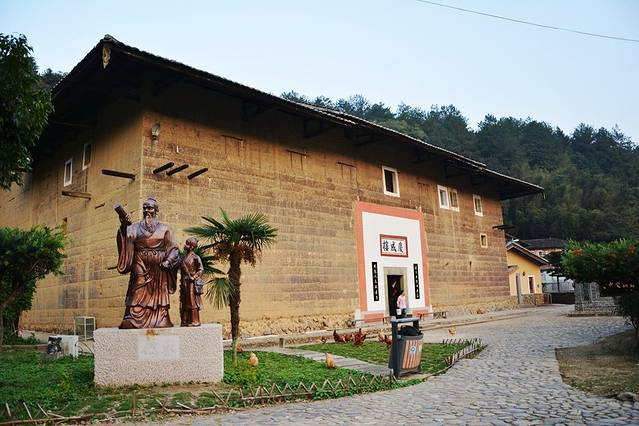 洪坑土楼民俗文化村