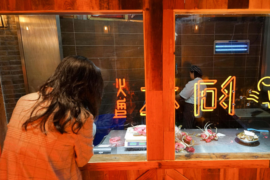 阿杜炒蟹·龙虾，烧烤，海鲜(云岩店)旅游景点图片