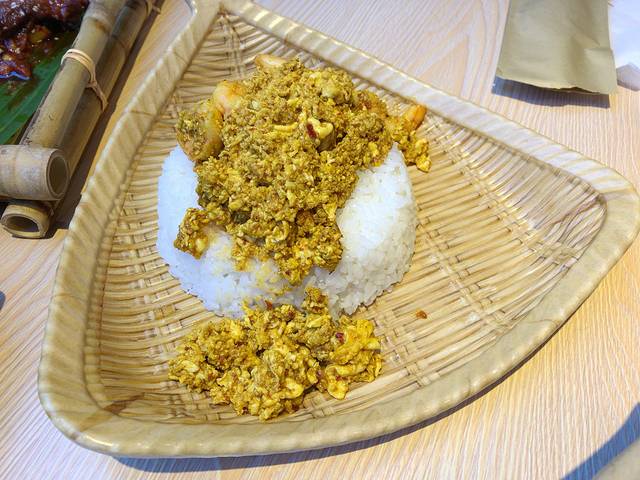 尹山湖露天广场