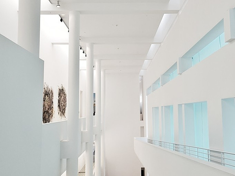巴塞罗那现代艺术博物馆旅游景点图片