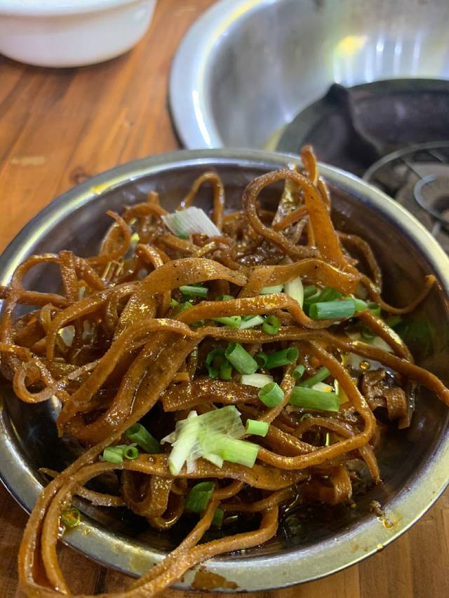 香香老贵阳鱿鱼炖土鸡火锅店(飞山街店)