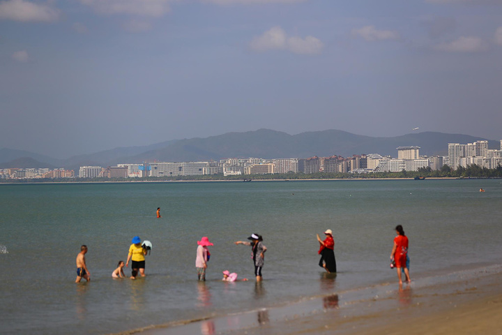 "这里是三亚湾著名的海滨风景大道，有“亚洲第一大道”之称_椰梦长廊"的评论图片