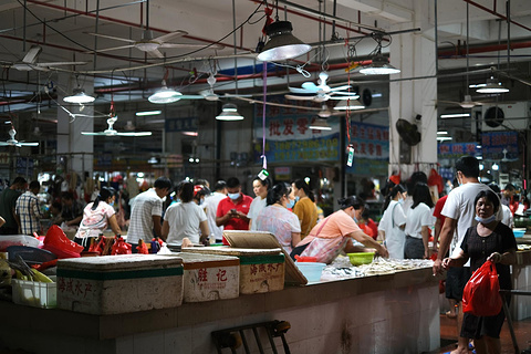 万尾农贸市场