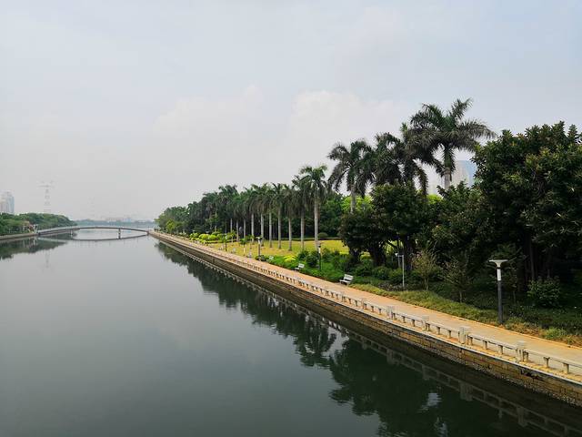 白鹭洲公园音乐广场(湖滨南路)