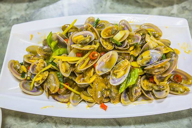 四川小胡子海鲜(吾悦广场店)