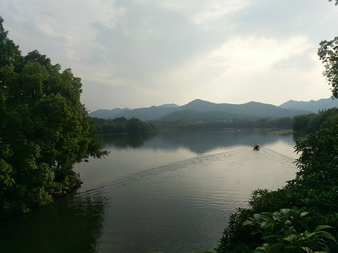 杭州西湖风景名胜区-霁虹桥旅游景点攻略图