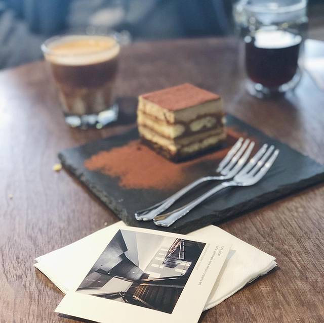 我与地坛THECORNER.