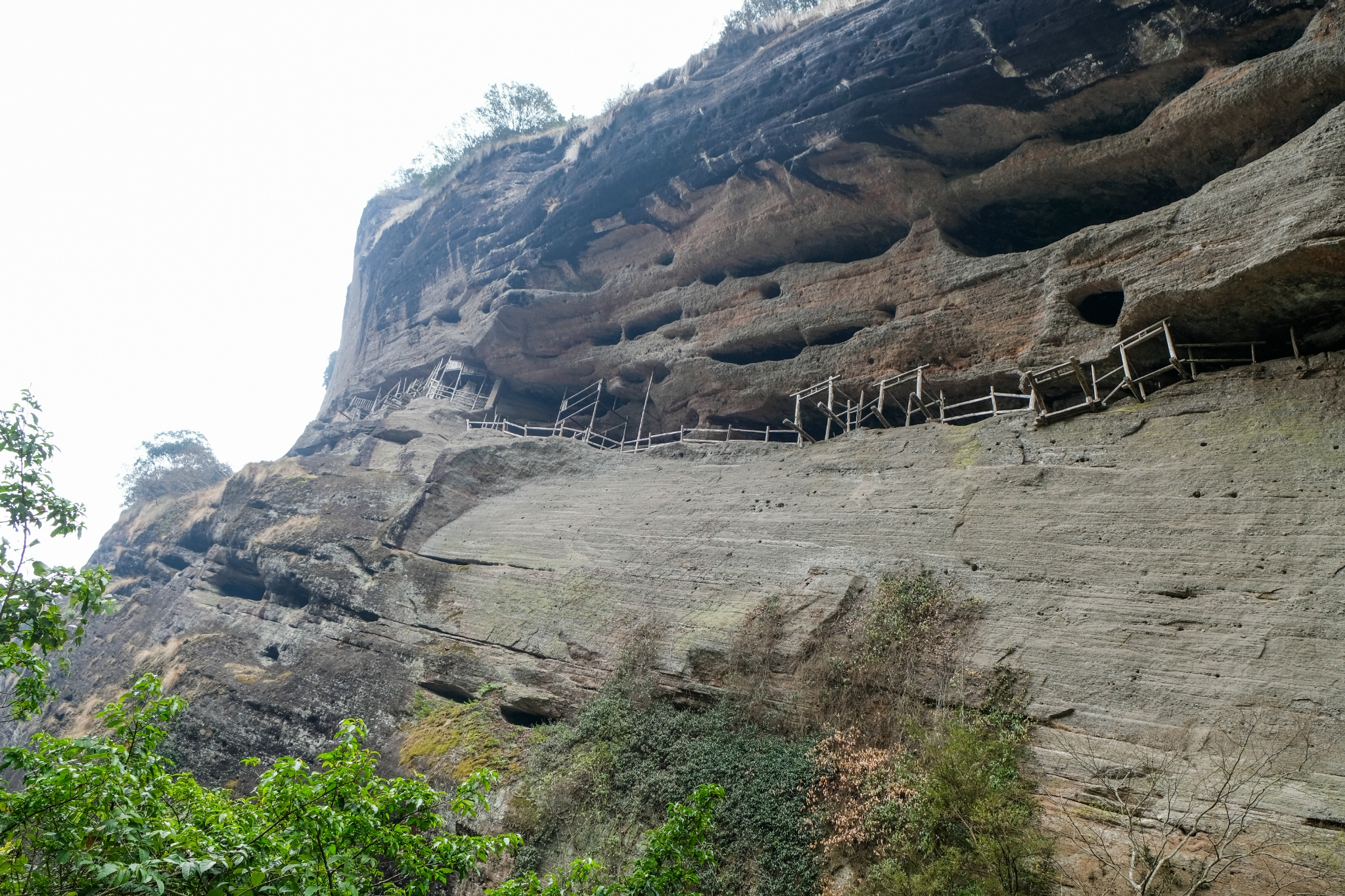 武夷山古崖居遗址图片