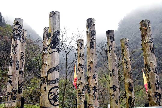 天生桥旅游景点图片