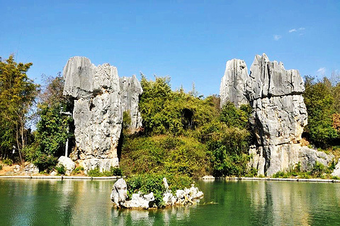 阿诗玛化身石旅游景点攻略图