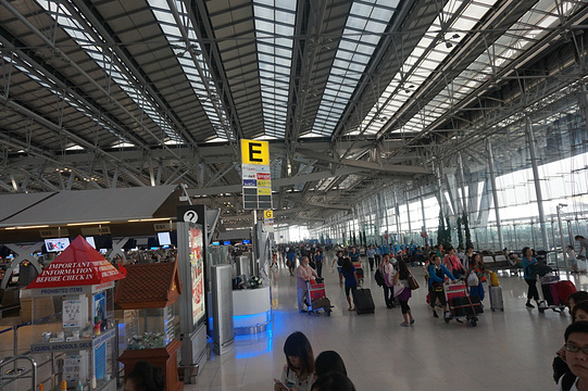 廊曼国际机场旅游景点图片
