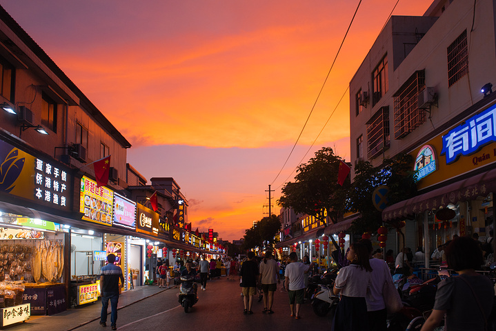"...郁的 越南 风情，特别是那两公里的中越风情街更是让侨港名声鹊起，成为了 北海 市游人络绎的热景_侨港风情街"的评论图片