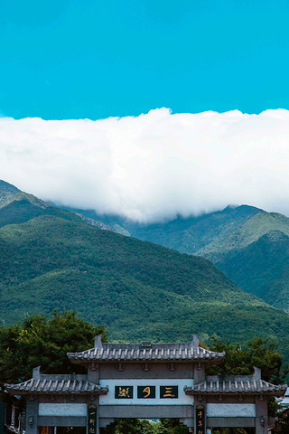 "还喜欢那古城的苍山日落，城隍城的花灯，玉洱路上的银杏，以及金碧辉煌的古城夜景_大理古城"的评论图片