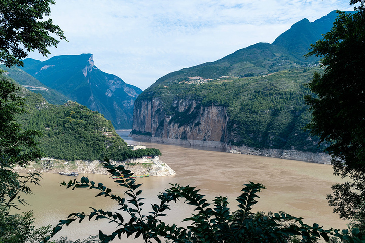 "随着游轮经过巫峡后，来到了今天的第一个景点——神女溪_白帝城.瞿塘峡景区"的评论图片