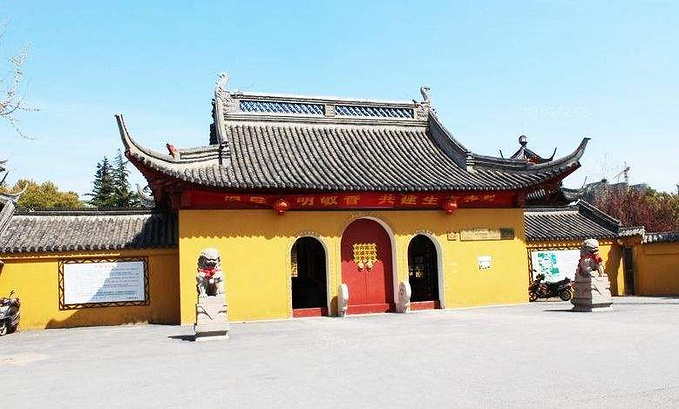 是一所典型的佛教文化寺廟.不管是建築還是陳列都堪稱經典.