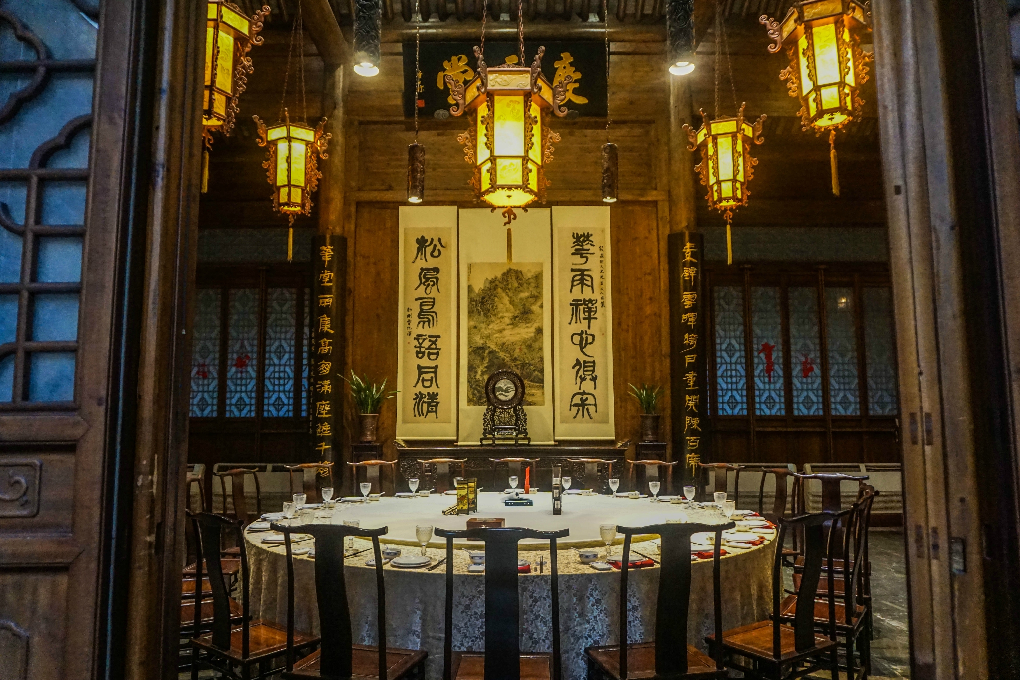 推荐指数:4颗星 价格略微偏高,5个菜大概花了220大